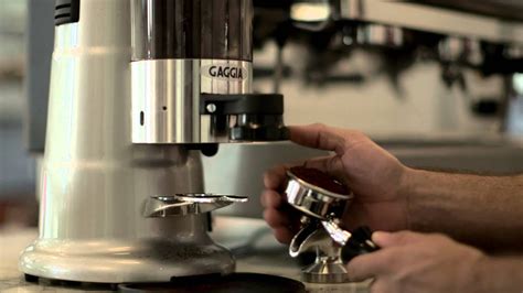 How to prepare an Espresso - YouTube