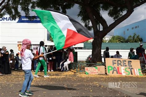 Nous Sommes Tous Des Palestiniens Des Centaines De Personnes