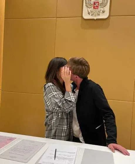 Александр Петров женился на новой возлюбленной после нескольких свиданий