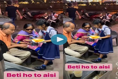 Beti Ho To Aisi Little Girl Helps Visually Impaired Parents At A Food