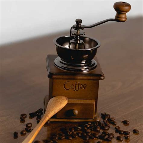 Best Manual Coffee Grinder 2022 Reviews Buying Guide