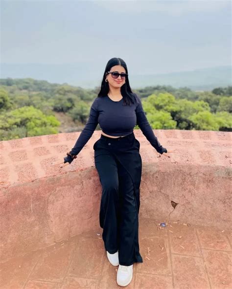 Sexy Cleavage Baring Pics Of Tushika Goswami The Hot Instagram Influencer