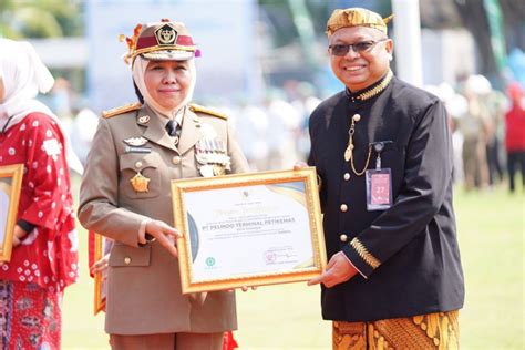 Sukses Cegah Covid Gubernur Jatim Beri Penghargaan Pelindo Antara