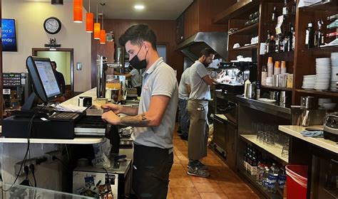 Descobrir Imagem Trabajadores De Una Cafeteria Abzlocal Mx