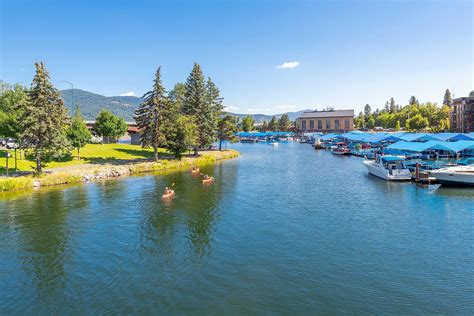 These Small Towns In Idaho Come Alive In Fall Worldatlas