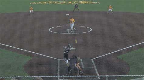 NDSU Softball Drops Doubleheader Vs. Omaha Mavs; UND Sweeps Western ...