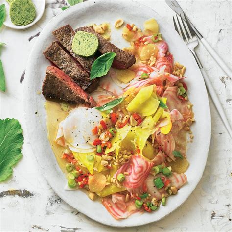 Rübensalat mit Hüftsteak und Basilikum Butter BRIGITTE de