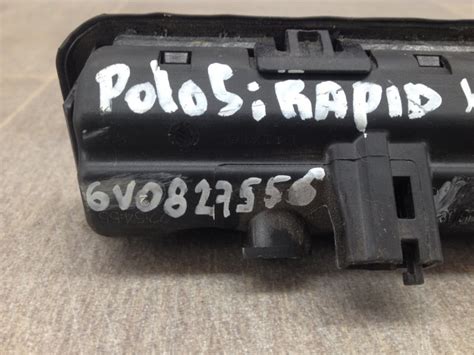 Кнопка открывания багажника Volkswagen Polo (Mk5) Седан 2010-2020