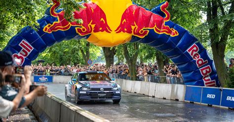 Red Bull Speed Ways Bolid Formuły 1 na Olimpijskim Usłyszeć i zobacz