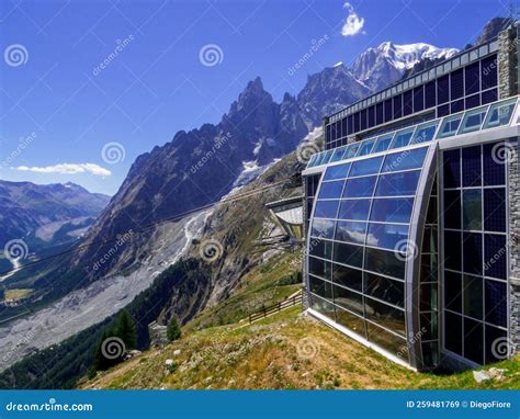 Skyway Monte Bianco, Aosta Valley, Italy Editorial Stock Image - Image of nature, alpine: 259481769