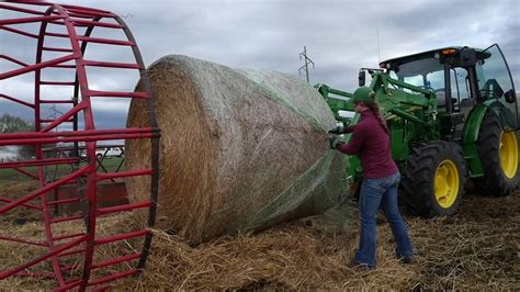 How To Handle Large Round Bales John Deere Tips Notebook Youtube