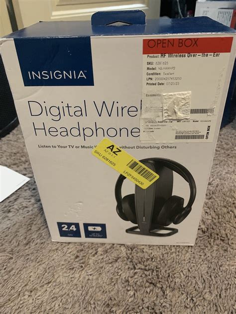 Insignia Ns Hawhp2 Rf Wireless Over The Ear Headphones Black 600603235832 Ebay