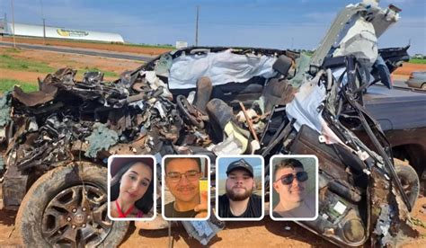 Quatro Jovens Entre E Anos Morrem Em Acidente Hilux E