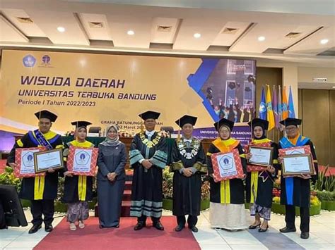 Universitas Terbuka Bandung Selenggarakan Wisuda Daerah Periode 1 Tahun