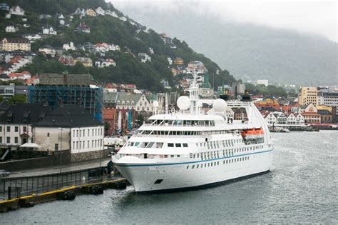 Windstar Cruises Star Breeze cruise ship - Cruiseable