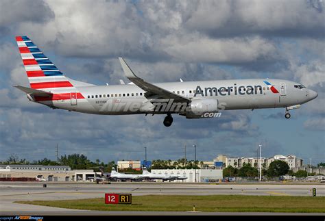 Boeing 737 823 Large Preview AirTeamImages