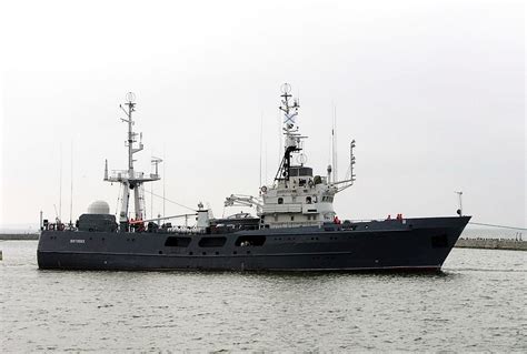 Russian intelligence ship trawls near Latvian waters / Article