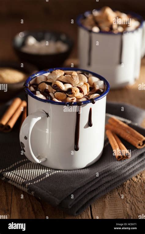 S Mores Hot Chocolate Mini Marshmallows Cinnamon Winter Drink Stock Photo Alamy