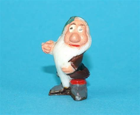 Disneykins Snow White Dwarf Sleepy Mini Figure 1960s Marx Disney