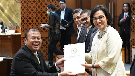 Sri Mulyani Hadir Dalam Persetujuan Rapbn Di Rapat Paripurna Dpr