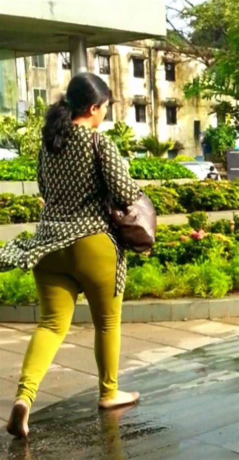 Pin By Dhanashekar On Leggings Sexy Women Outfits Sexy Girls