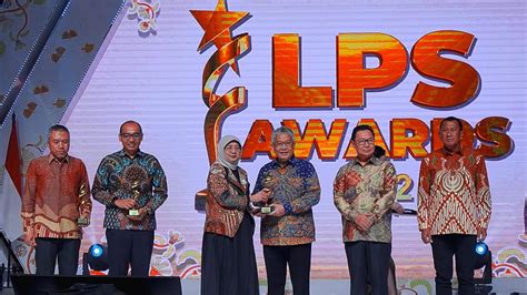 Dukung Sektor Keuangan Bank Bjb Diganjar Penghargaan Lps Award On