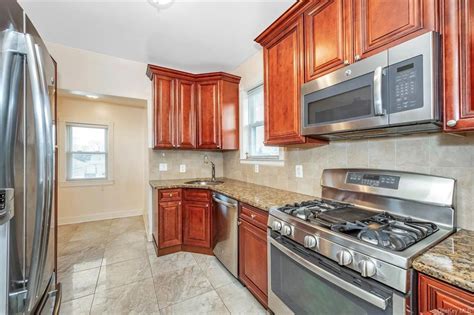 52 54 Westerly St Yonkers Ny 10704 Mls H6281961 Redfin