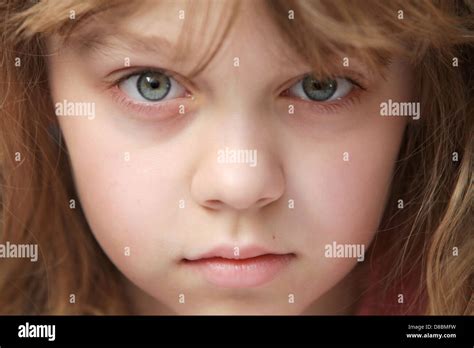 Closeup Portrait De Petite Blonde Woman Photo Stock Alamy