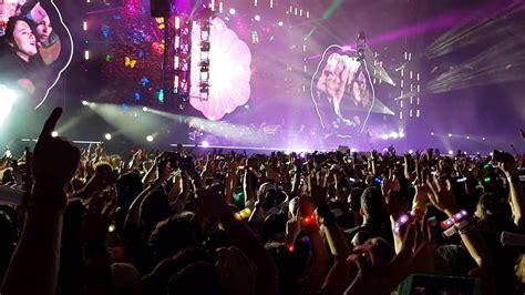 Coldplay Paradise Live Momropotq