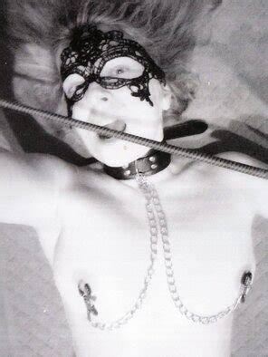 Collier Et Pinces Porn Pic