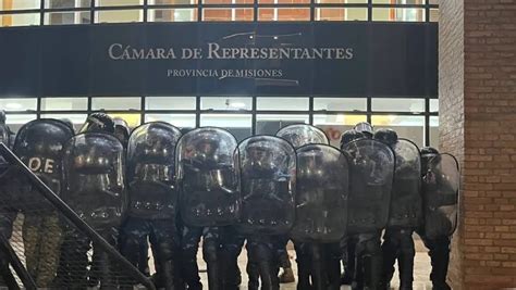 Se Agrava El Conflicto En Misiones Reprimieron Una Manifestaci N