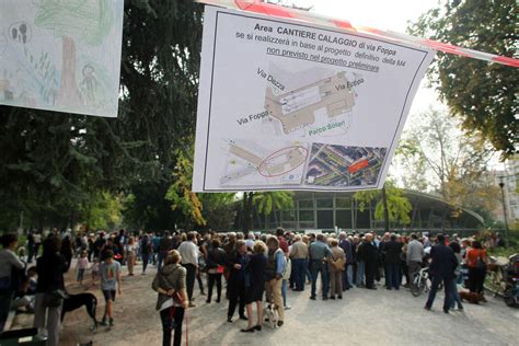 Cittadini In Protesta No Alla Metropolitana M4 In Zona Solari A