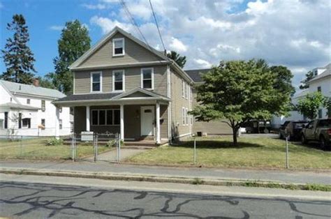 42 Oak St Taunton Ma 02780 Mls 71713285 Redfin