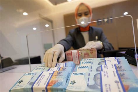 Rupiah Dibuka Melemah Setelah BI Umumkan Kenaikan Suku Bunga