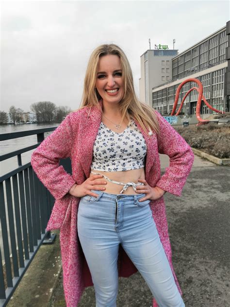 GERMAN SCOUT NATURAL MILF CHARLIE FORDE PICKUP FOR CASTING 35 Pics XHamster