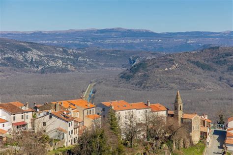 Ponuda središnje Istre sve bogatija nude se i vile koje koštaju milijune eura Istra