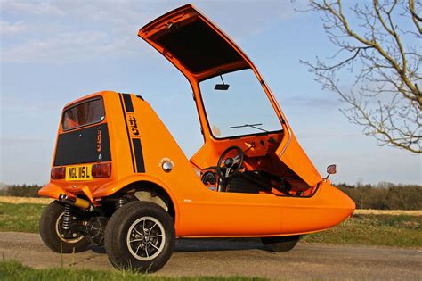 The Bond Bug – An Unusual British Microcar With Three-Wheels