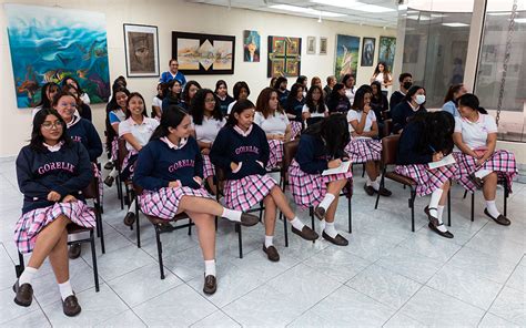 Casa Abierta A Estudiantes Del Colegio Gloria Gorelik