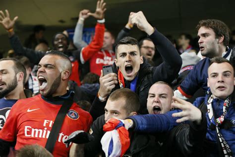 Om Psg Des Supporters Parisiens Sous Très Haute Surveillance