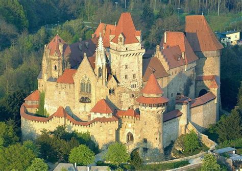 Kreuzenstein Castle Burg Kreuzenstein Medieval Castle Beautiful