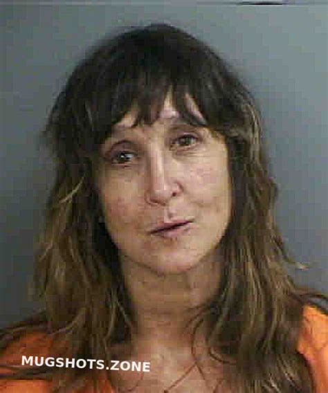 ZONDLO SHELLY KRISTINE 09 29 2022 Collier County Mugshots Zone