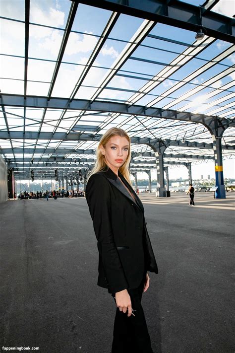 Stella Maxwell Nude OnlyFans Leaks Fappening Page FappeningBook