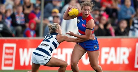 Injury Update Ellie Blackburn