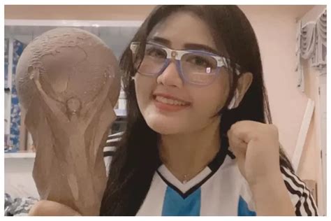 Mella Rossa Profil Dan Biodata Adik Via Vallen Yang Sering Dianggap