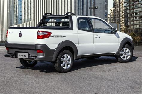 Fiat Strada Tem Nova Vers O Freedom Cabine Dupla Lubes Em Foco