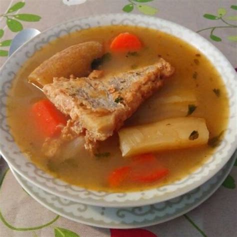 Como hacer Sopa de pescado seco Tamales mexicanos sopa típica hondureña