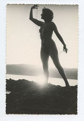 Ile Du Levant Nude Vintage