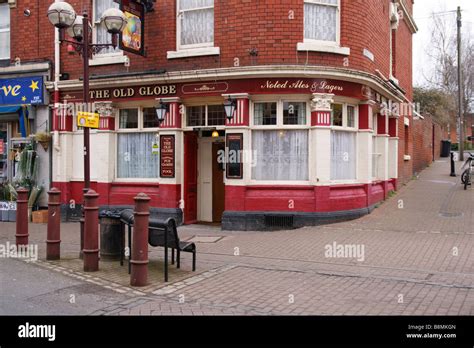 Old globe Pub Bedminster Bristol england Stock Photo - Alamy