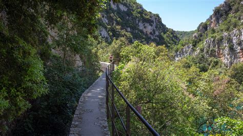 Randonn E Le Sentier Du Garde Canal Suivez L Ancien Canal Du Verdon