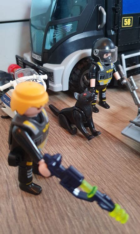 Playmobil Swat Team Mit Fahrzeug Kaufen Auf Ricardo
